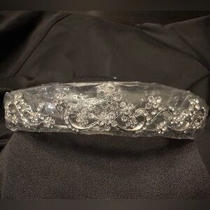 Vintage Crystal Floral Rhinestone Tiara - Silver
